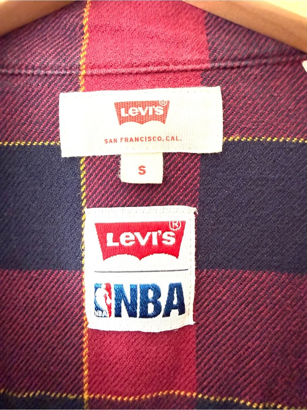 Levis x NBA Cleveland Cavaliers Plaid Western Flannel Snap Shirt Mens S EUC Cavs